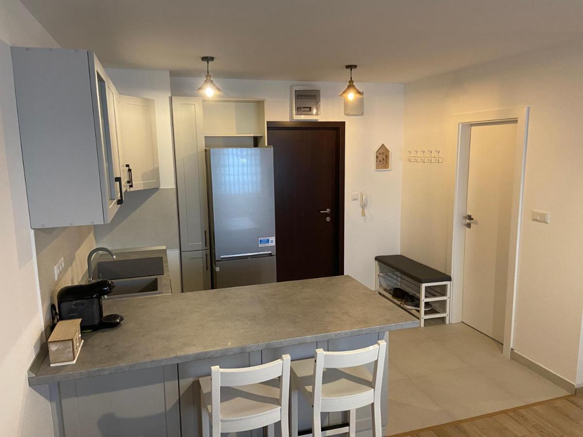 Lily'S Place Миеркуря Чук Екстериор снимка